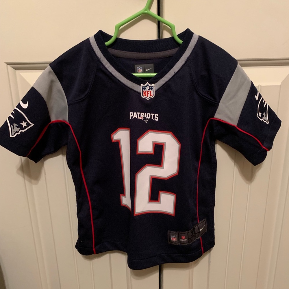 Boy’s patriots jersey size 3T